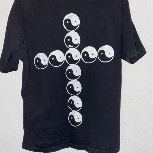 Seventh Heaven Yin Yang Cross Black Tee Shirt Size Large Men's Oversized - Picture 4 of 7